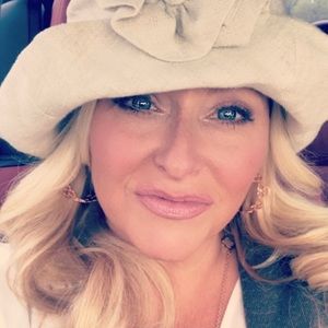 Meet your Posher, Jana